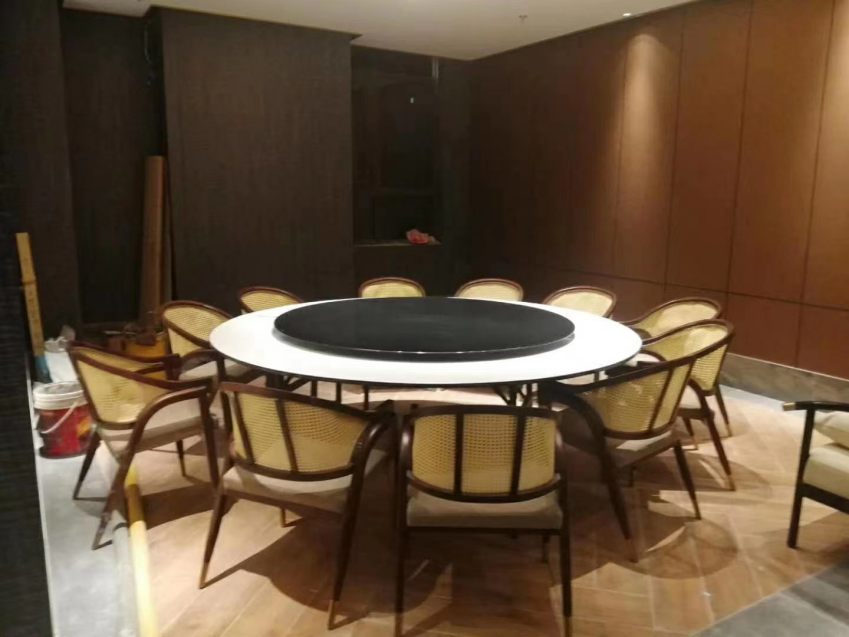 宴會(huì)廳餐桌椅.jpg